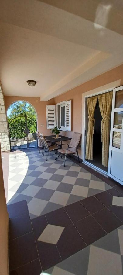 Apartmani Nizic Jadranovo Dış mekan fotoğraf